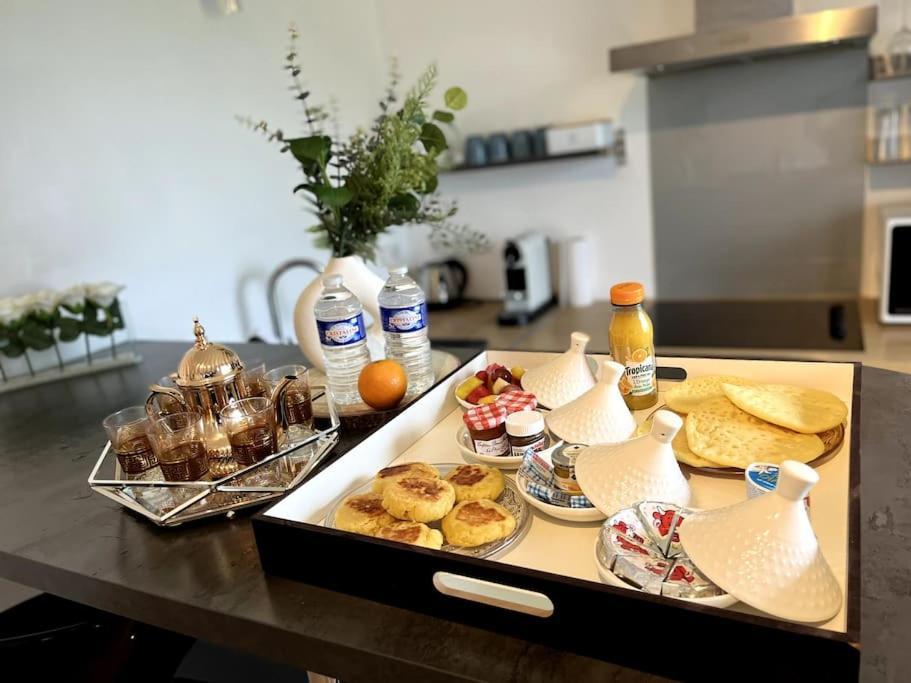 Deuil-la-Barre Wondersuite Appartement - Centre Ville Avec Parking Couvert -15Mn De Paris Et 10 Mn De Stade De France, Wifi, Netflix מראה חיצוני תמונה
