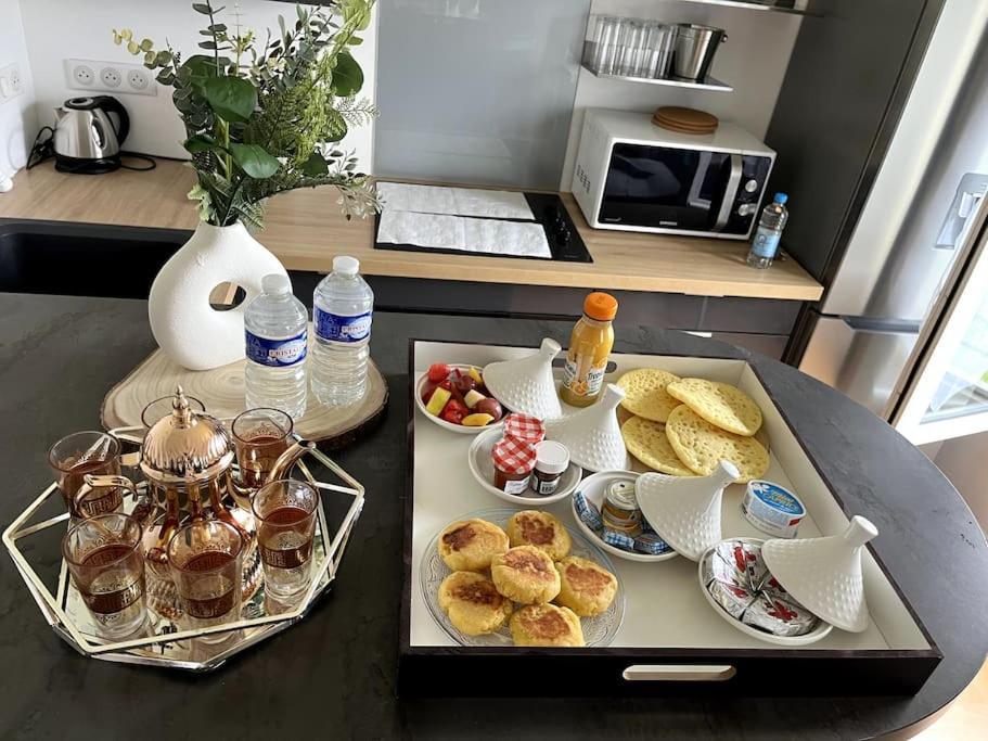 Deuil-la-Barre Wondersuite Appartement - Centre Ville Avec Parking Couvert -15Mn De Paris Et 10 Mn De Stade De France, Wifi, Netflix מראה חיצוני תמונה